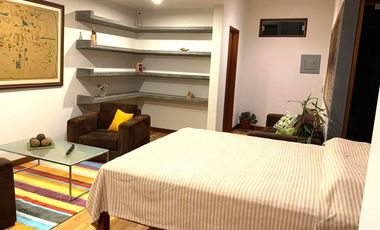 ALQUILO EN PRECIOSA CASA LINDAS HABITACIONES CON AREAS COMUNES: PISCINA, COCINA, LAVANDERÍA. PRECIO TODO INCLUIDO, SOLO MUJERES