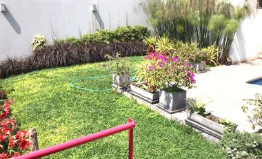 ALQUILO EN PRECIOSA CASA LINDAS HABITACIONES CON AREAS COMUNES: PISCINA, COCINA, LAVANDERÍA. PRECIO TODO INCLUIDO, SOLO MUJERES