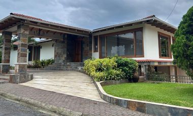 Casa en el Tenis Club