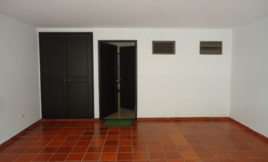 EN VENTA CASA EN EL CONDOMINIO CAMPESTRE ALTOS DE IGUATEMI AL ORIENTE DE NEIVA