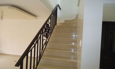 EN VENTA CASA EN EL CONDOMINIO CAMPESTRE ALTOS DE IGUATEMI AL ORIENTE DE NEIVA