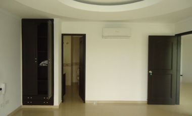 EN VENTA CASA EN EL CONDOMINIO CAMPESTRE ALTOS DE IGUATEMI AL ORIENTE DE NEIVA