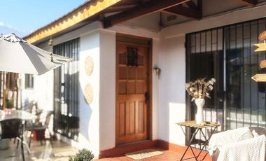 Casa Remodelada En La Reina, Cercana A Metro Y Plaza Egaña