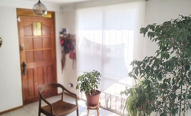 Casa Remodelada En La Reina, Cercana A Metro Y Plaza Egaña