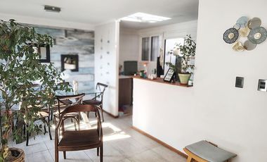 Casa Remodelada En La Reina, Cercana A Metro Y Plaza Egaña