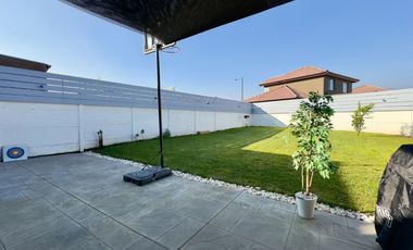 Exclusiva Casa en Arriendo en Condominio La Cosecha – Chicureo Oriente.