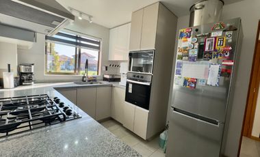 Exclusiva Casa en Arriendo en Condominio La Cosecha – Chicureo Oriente.