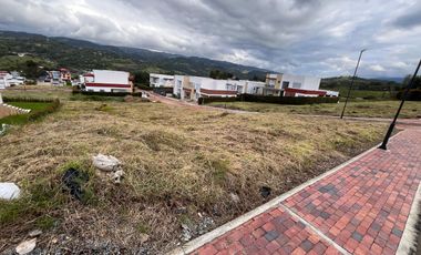 SE VENDE LOTE ESQUINERO EN CONJUNTO VILLA HELENA