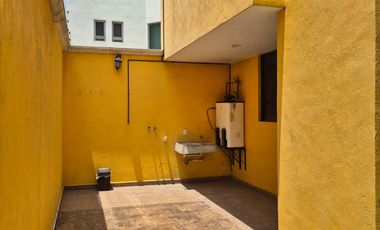 CASA DE RENTA  EN ARBOLEDAS DE SAN JAVIER