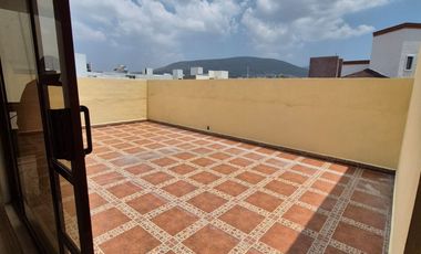 CASA DE RENTA  EN ARBOLEDAS DE SAN JAVIER