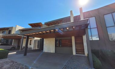 Casa de lujo en Altozano