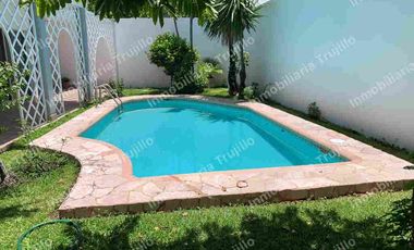 RENTO CASA EN COSTA DE ORO (SIN MUEBLES) PARA CASA HABITACION U OFICINA