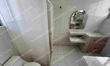 RENTO CASA EN COSTA DE ORO (SIN MUEBLES) PARA CASA HABITACION U OFICINA