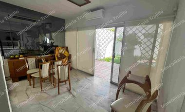 RENTO CASA EN COSTA DE ORO (SIN MUEBLES) PARA CASA HABITACION U OFICINA