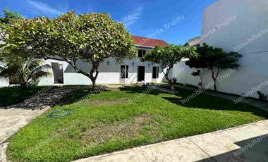 RENTO CASA EN COSTA DE ORO (SIN MUEBLES) PARA CASA HABITACION U OFICINA