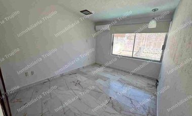 RENTO CASA EN COSTA DE ORO (SIN MUEBLES) PARA CASA HABITACION U OFICINA