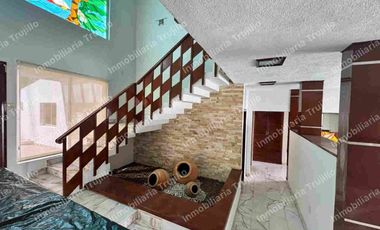 RENTO CASA EN COSTA DE ORO (SIN MUEBLES) PARA CASA HABITACION U OFICINA