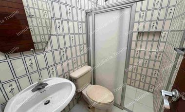 RENTO CASA EN COSTA DE ORO (SIN MUEBLES) PARA CASA HABITACION U OFICINA