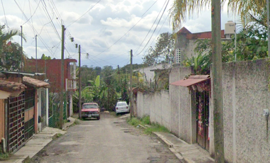 Oportunidad. Casa en Remate Bancario en C. Emiliano Zapata, Rafael Hernandes Ochoa, Coatepec, Ver. (Solo recursos propios)