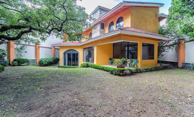 ELEGANCIA Y TRANQUILIDAD, CASA EN VENTA EN JARDINES DEL PEDREGAL
