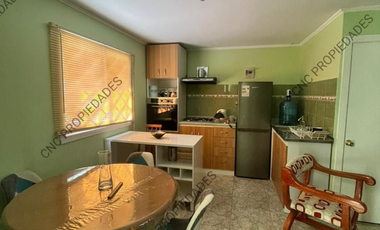 🏡 ¡EN VENTA! Casa de dos pisos + mini departamento independiente.