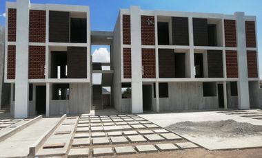 PREVENTA DE DEPARTAMENTOS DE PACHUQUILLA