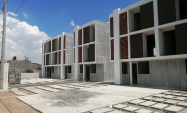 PREVENTA DE DEPARTAMENTOS DE PACHUQUILLA
