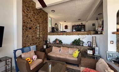 Casa en venta en Fraccionamiento Marroquín con dos frentes