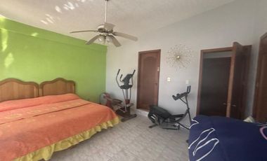 Casa en venta en Fraccionamiento Marroquín con dos frentes