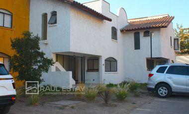 VENDEMOS casa en exclusivo Condominio