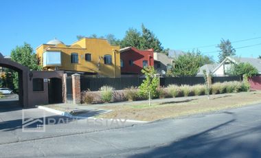 VENDEMOS casa en exclusivo Condominio