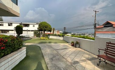 venta de casa  en Lomas de Urdesa