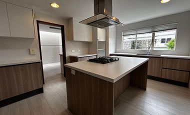 Casa en Arriendo en Cumbayá – Vía Tanda, Tranquilidad y Naturaleza