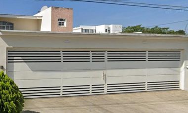 CASA EN VENTA EN MASIONES DEL REAL, CDAD GUZMAN, JALISCO