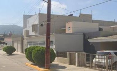 CASA EN VENTA EN MASIONES DEL REAL, CDAD GUZMAN, JALISCO