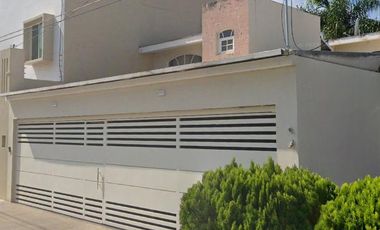 CASA EN VENTA EN MASIONES DEL REAL, CDAD GUZMAN, JALISCO