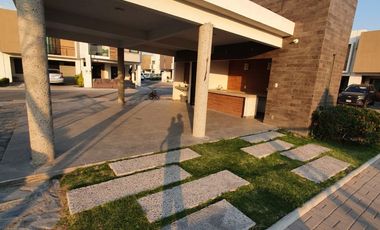 CASA EN VENTA EN SAN GERARDO