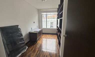 Alquiler de Casa Residencial en El Corazón de San Isidro