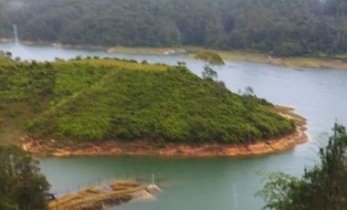 ECOHOTEL EN VENTA, GUATAPE, ANTIOQUIA