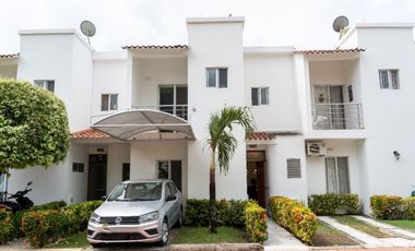 ESPECTACULAR CASA DE DESCANSO, REMODELADA EN GIRARDOT