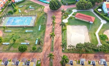 ESPECTACULAR CASA DE DESCANSO, REMODELADA EN GIRARDOT