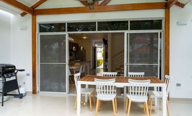 ESPECTACULAR CASA DE DESCANSO, REMODELADA EN GIRARDOT