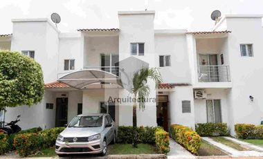ESPECTACULAR CASA DE DESCANSO, REMODELADA EN GIRARDOT
