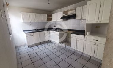 Casa en Venta , Col: Primavera, SALAMANCA, GTO.