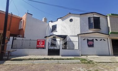 Casa en Venta , Col: Primavera, SALAMANCA, GTO.