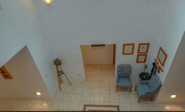 Hermosa Casa en Venta El Palomar, Tlajomulco.