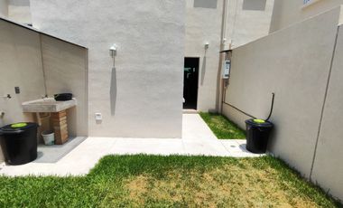 Casa ecológica  de 3 recámaras y 3 baños, con alberca en condominio, Residencial Cumbres Tulipanes en Xochitepec, Mor.