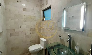 CASA EN VENTA DE 5 RECÁMARAS, EN RIVIERA VERACRUZANA