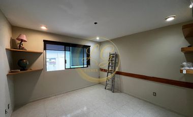 CASA EN VENTA DE 5 RECÁMARAS, EN RIVIERA VERACRUZANA
