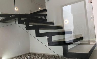 Hermosa Casa en Venta Valle Imperial, Zapopan